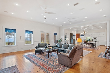 Lake Fork Waterfront 23 Acres 4Br-4.5Ba-3Cg + Huge Shop - image 17