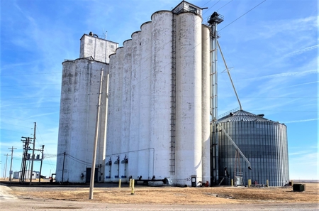 Seguin, KS 1.8M Bushel Grain Storage Facility For Sale - image 40