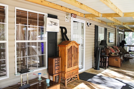 Airpark 3/2 Home With Hangar On 2 Runways For Only $400,000! - image 13