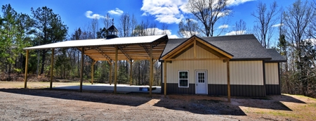 Building & lot near the Tennessee River For Sale! - image 16