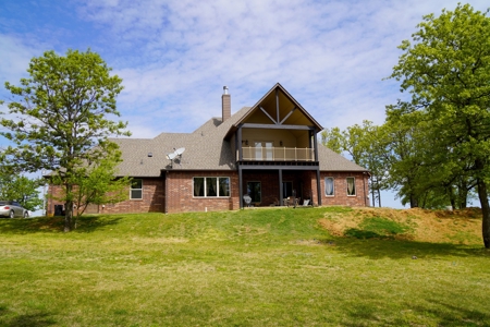Spacious Home on Recreational Hunting Acreage For Sale - image 40