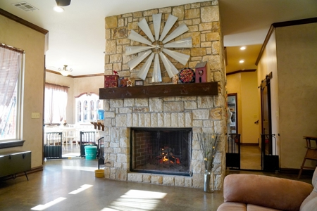 Spacious Home on Recreational Hunting Acreage For Sale - image 4