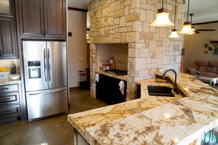 Spacious Home on Recreational Hunting Acreage For Sale - image 6