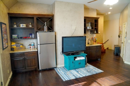 Spacious Home on Recreational Hunting Acreage For Sale - image 21