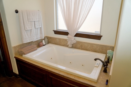 Spacious Home on Recreational Hunting Acreage For Sale - image 13