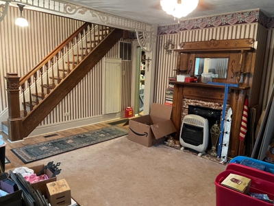 New Matamoras, OH Farmhouse on 10 acre hobby farm - image 3
