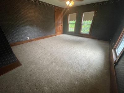 New Matamoras, OH Farmhouse on 10 acre hobby farm - image 36