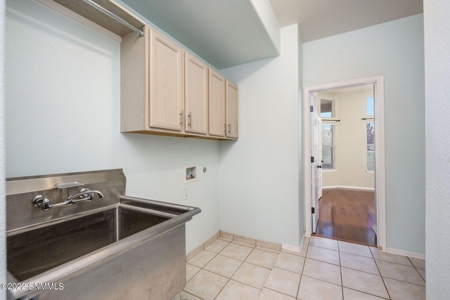 Sonoma Ranch Area 4 BR/ 2 BA Home For Sale - image 6