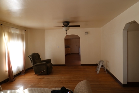 Home in Town For Sale - image 10