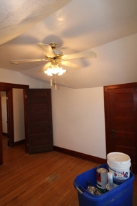 Home in Town For Sale - image 37