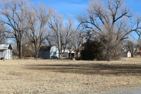 Home in Town For Sale - image 7