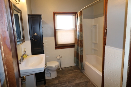 Home in Town For Sale - image 25