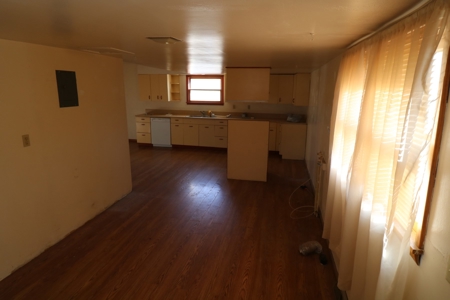 Home in Town For Sale - image 15