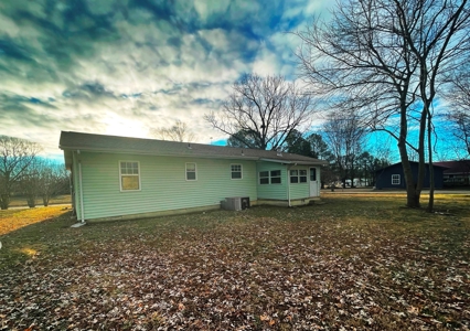Move in ready home for sale Ash Flat, AR - image 6