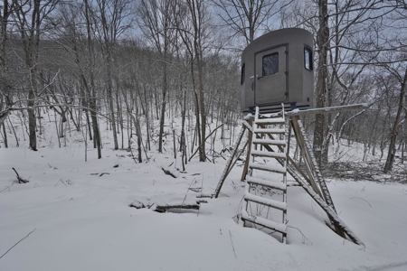 Ultimate Hunting Camp for Sale in Crawford County, WI - image 18