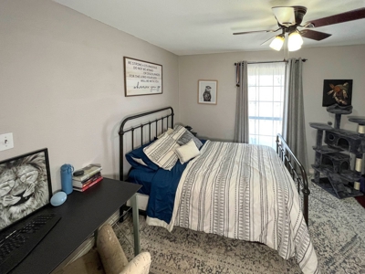 Ranchette For Sale in Taylor Texas - image 29