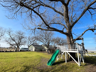 Ranchette For Sale in Taylor Texas - image 28