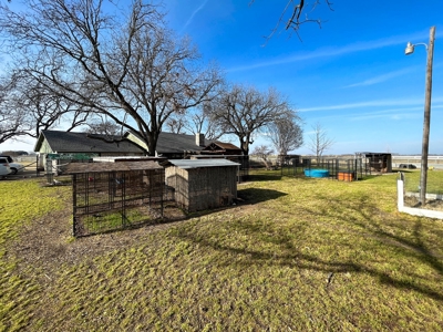 Ranchette For Sale in Taylor Texas - image 2