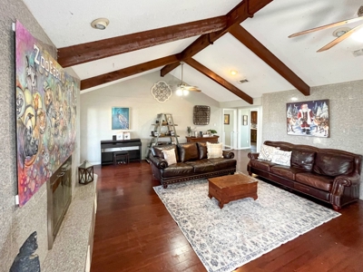 Ranchette For Sale in Taylor Texas - image 9