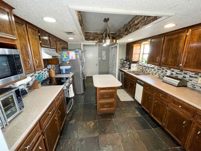 Ranchette For Sale in Taylor Texas - image 12