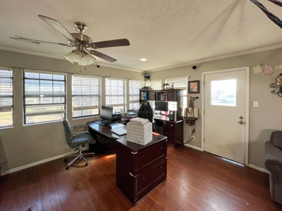 Ranchette For Sale in Taylor Texas - image 10