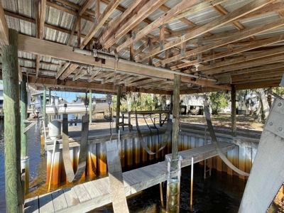 Home On The Canal In Beautiful Suwannee Florida! - image 33