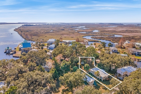 Home On The Canal In Beautiful Suwannee Florida! - image 39