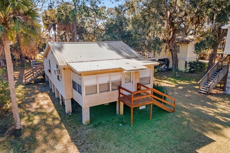 Home On The Canal In Beautiful Suwannee Florida! - image 1