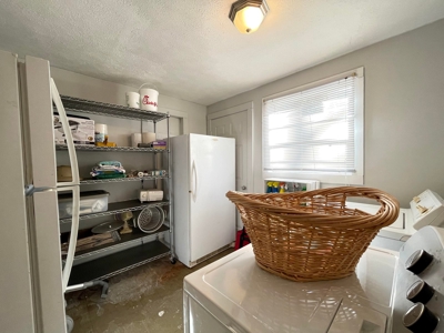 Home On The Canal In Beautiful Suwannee Florida! - image 17