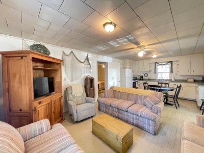 Home On The Canal In Beautiful Suwannee Florida! - image 4