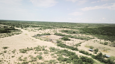 Large West Texas Hunting Ranch for Sale with lodging - image 21