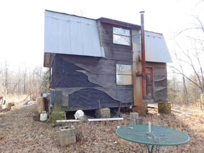 Cabin on 10 Wooded Acres For Sale Near Little Buffalo River - image 4