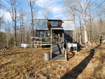 Cabin on 10 Wooded Acres For Sale Near Little Buffalo River - image 1