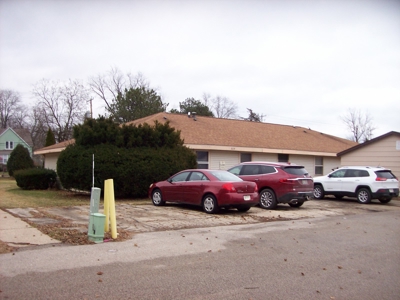Hartland Wi. Deluxe 3 ranch style 1 story apartment building - image 18