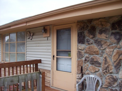 Hartland Wi. Deluxe 3 ranch style 1 story apartment building - image 20