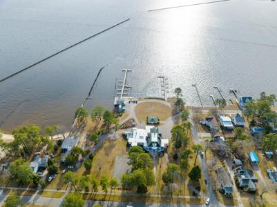 Riverfront Bed and Breakfast Marina for Sale, Belhaven NC - image 2