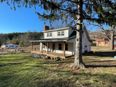 Fixer Upper or Investment Property for Sale in Hiwassee VA! - image 1