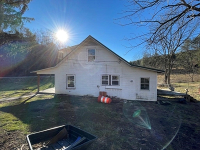 Fixer Upper or Investment Property for Sale in Hiwassee VA! - image 3