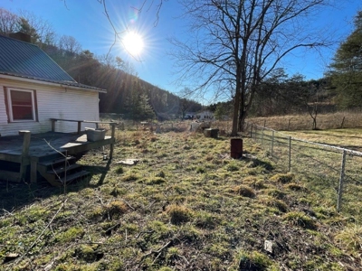 Fixer Upper or Investment Property for Sale in Hiwassee VA! - image 5