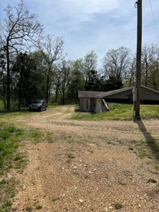 Country Home near Piedmont MO - image 25