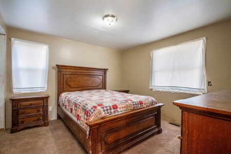 Home And Live Water Bordering National Forest Doniphan, Mo - image 19