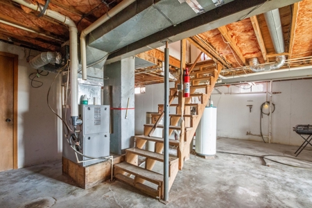 Home And Live Water Bordering National Forest Doniphan, Mo - image 23