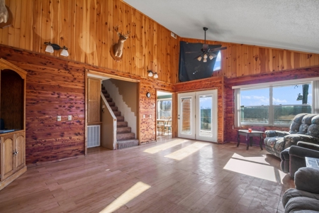 Home And Live Water Bordering National Forest Doniphan, Mo - image 11