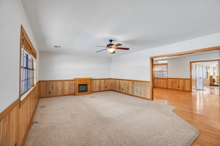 Home For Sale In Sayre, Oklahoma - image 4