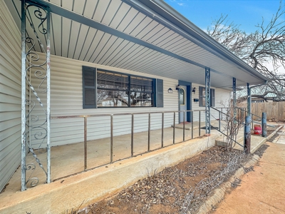 Home For Sale In Sayre, Oklahoma - image 32