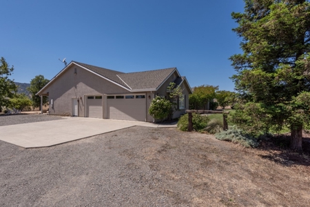 Equestrian Ranch with Country Home for Sale in Yolo County - image 30