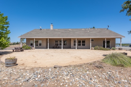 Equestrian Ranch with Country Home for Sale in Yolo County - image 28