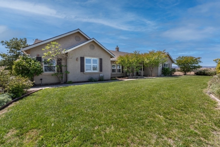 Equestrian Ranch with Country Home for Sale in Yolo County - image 10