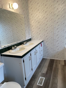 Mobile Home For Sale - image 18