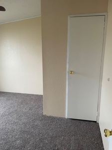 Mobile Home For Sale - image 9